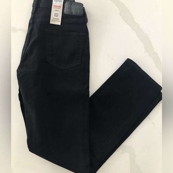 Signature Levi Slim - Picture 2 of 4